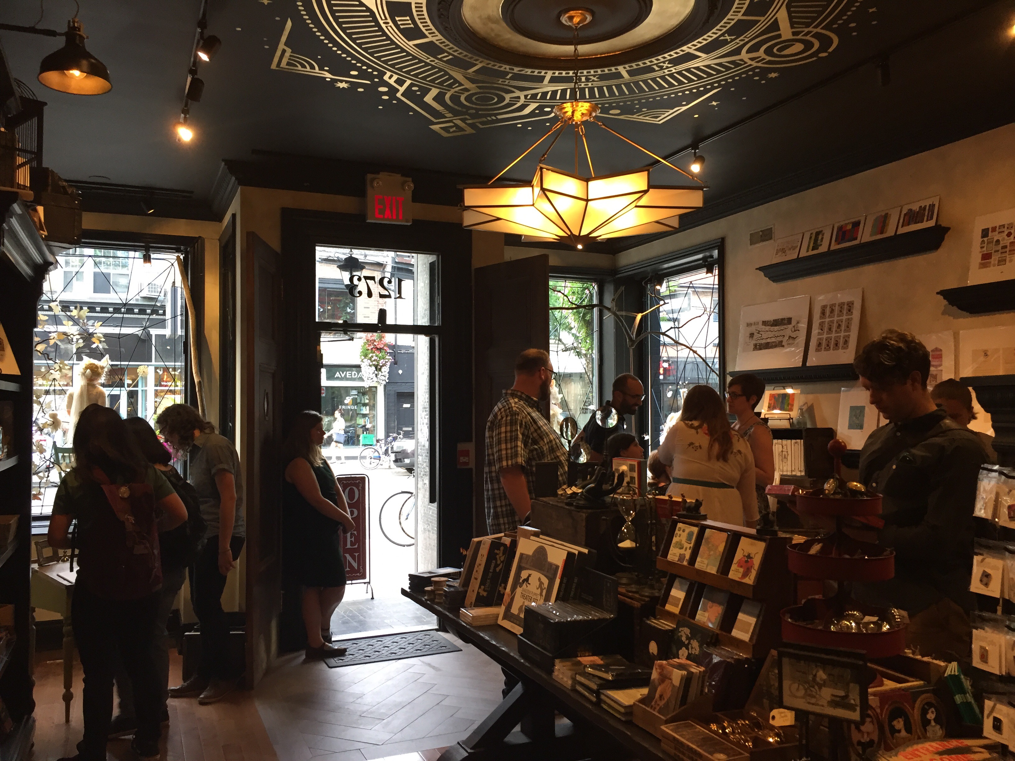 curiosa in toronto - via the paper trail diary